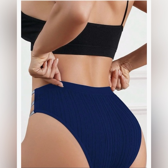 Cut Out Panties - Picture 2 of 4